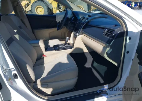 2013 Toyota Camry Le z USA, uszkodzony, nr VIN 4T4BF1FK4DR278213